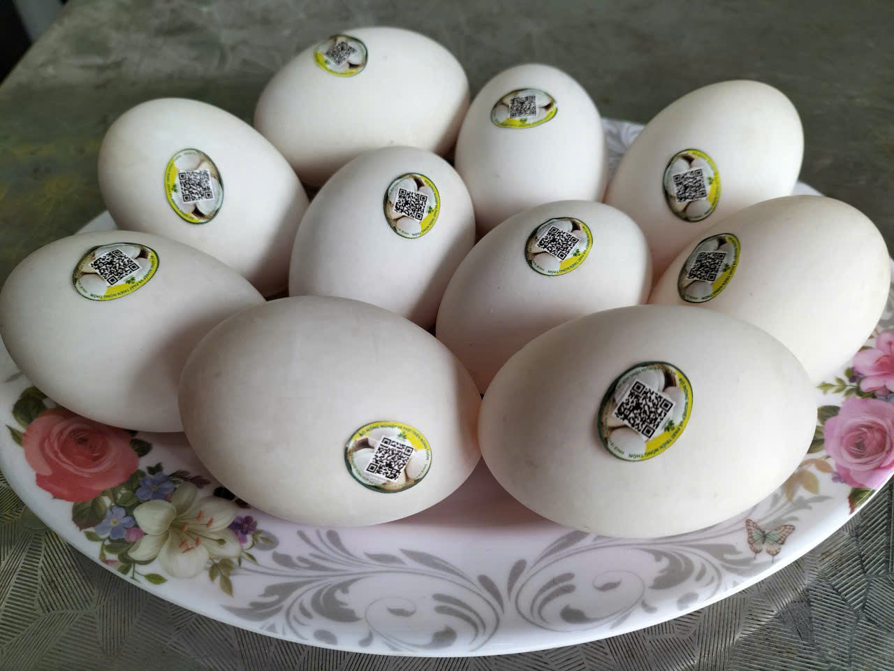Trứng vịt biển Đông Xuyên có tem truy xuất